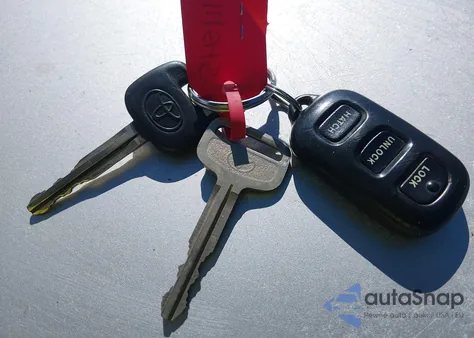 2004 Toyota Matrix Xr z USA, uszkodzony, nr VIN 2T1KR32E24C284946